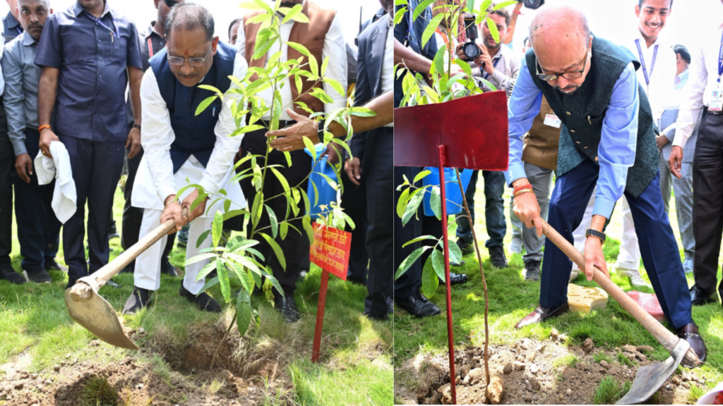  राज्यपाल और मुख्यमंत्री ने विश्वविद्यालय परिसर में एक पेड़ मां के नाम अभियान के तहत पौधे लगाये।